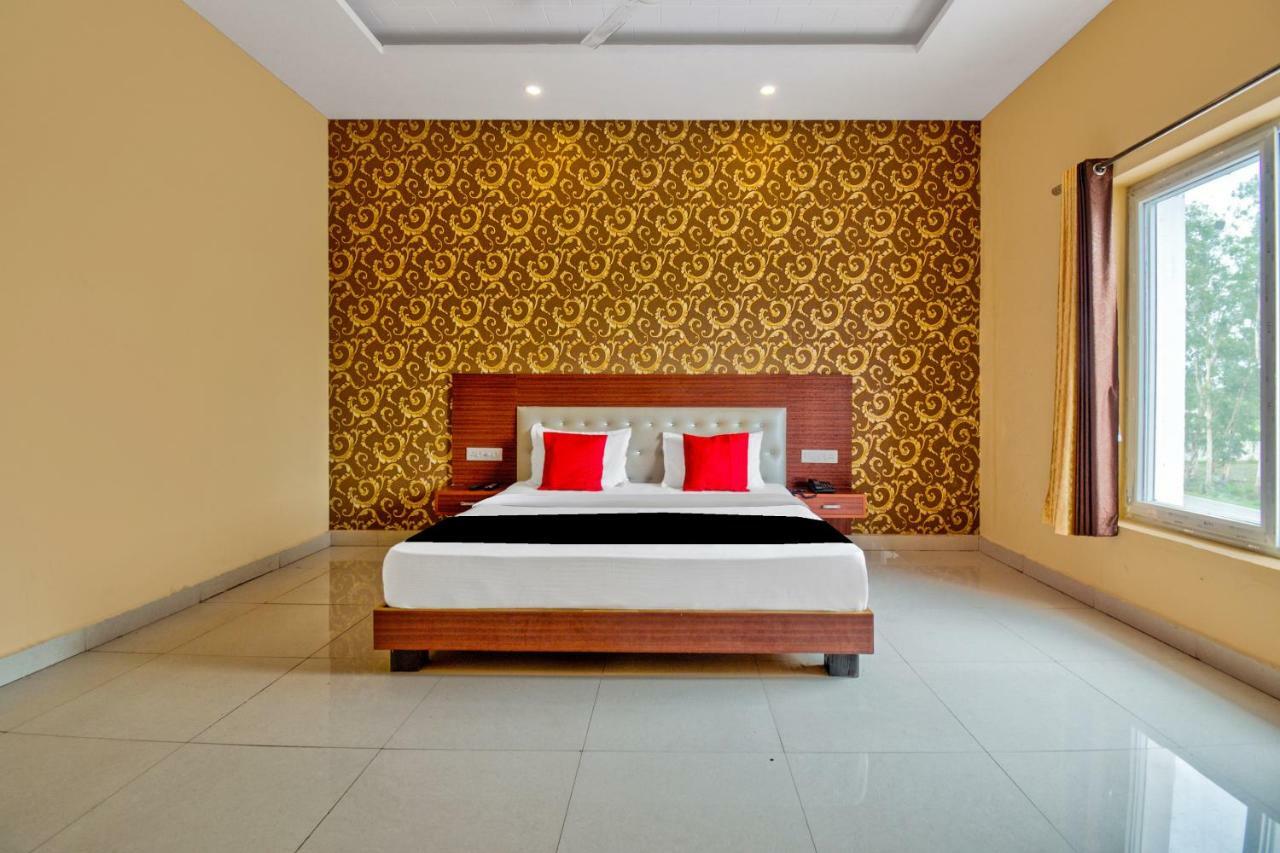 Capital O 40833 Maharaja Hotel & Restaurant Kashipur Exterior foto